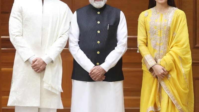 Vijay Devendra and Rashmika Mandanna went in person to invite Prime Minister Narendra Modi